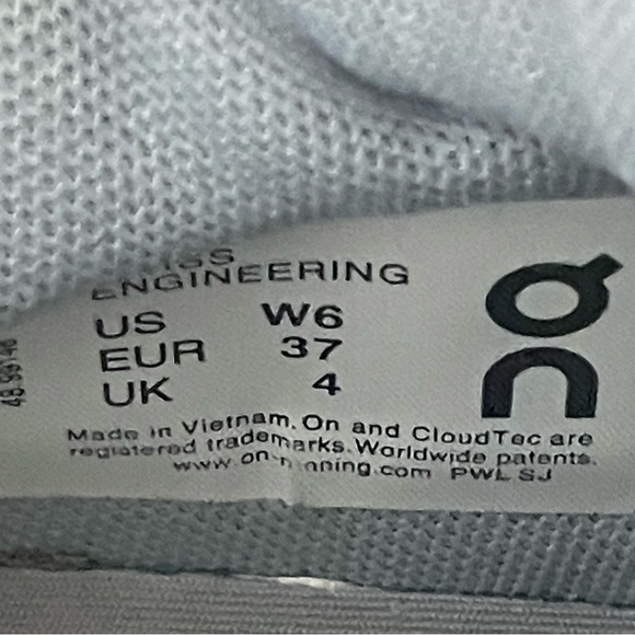 On Cloud Women’s Shoes The Roger Advantage . White/Rose. Size US6 - Picture 2 of 11